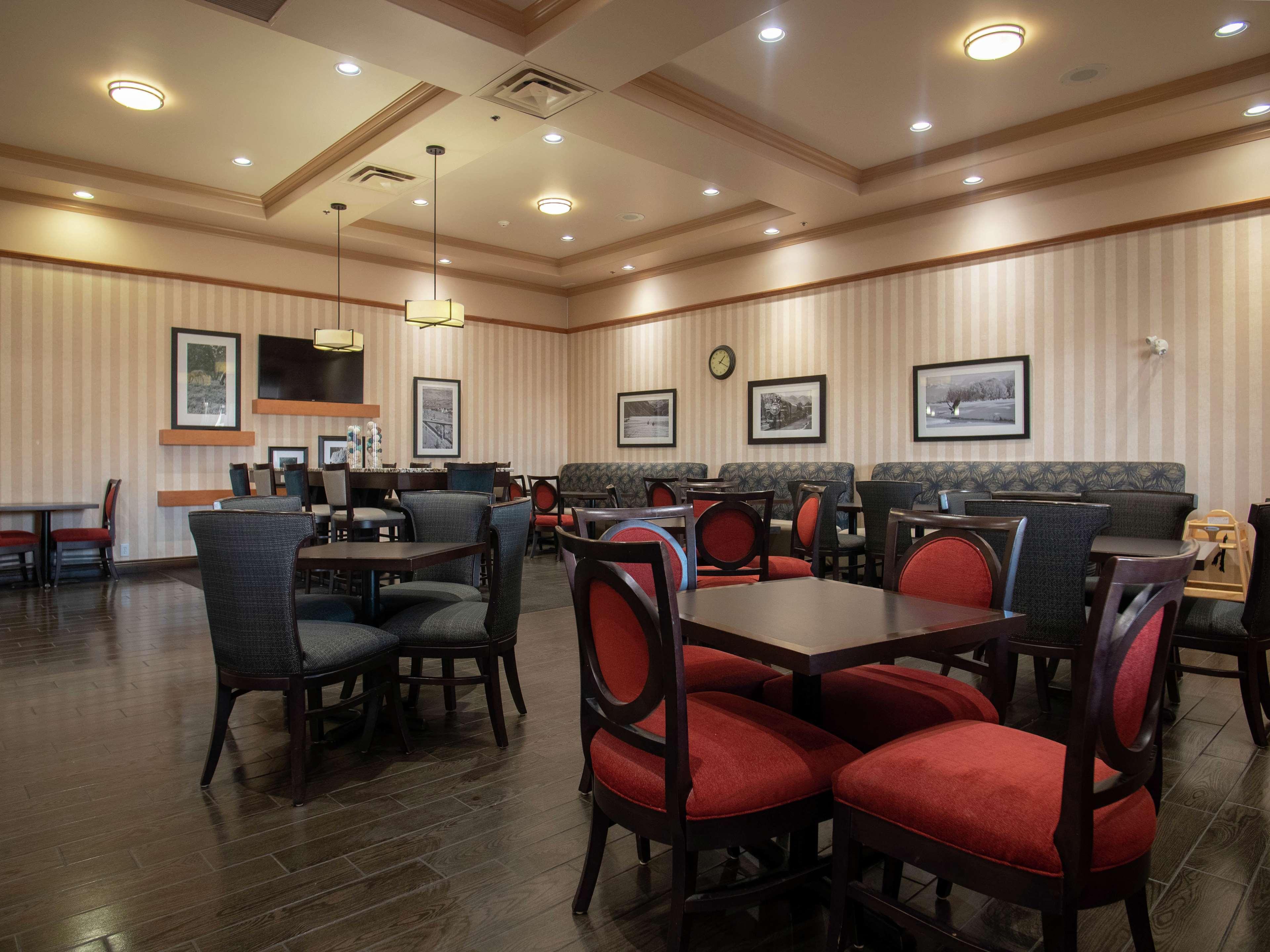 Hampton Inn By Hilton Kamloops Zewnętrze zdjęcie