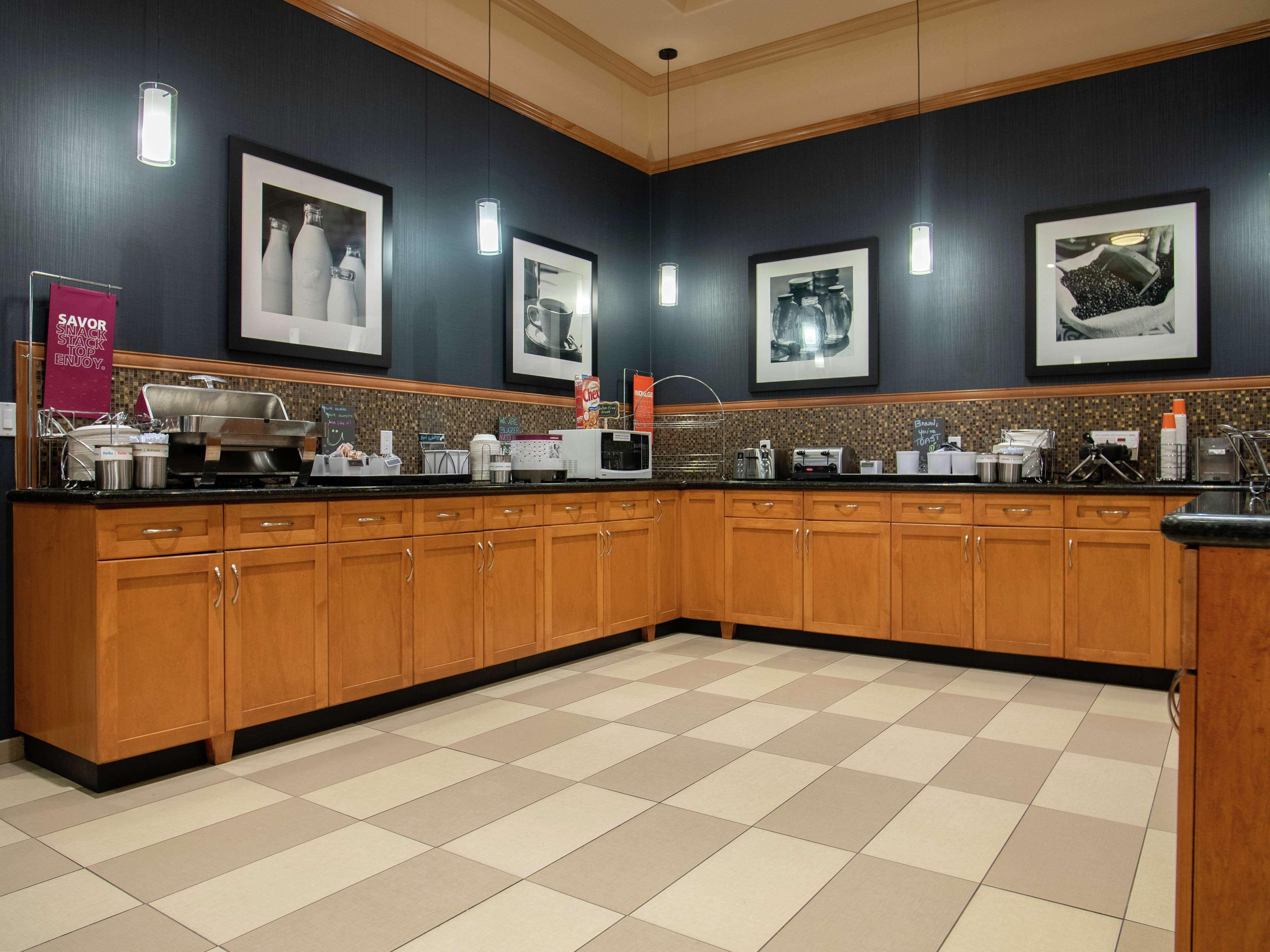 Hampton Inn By Hilton Kamloops Zewnętrze zdjęcie