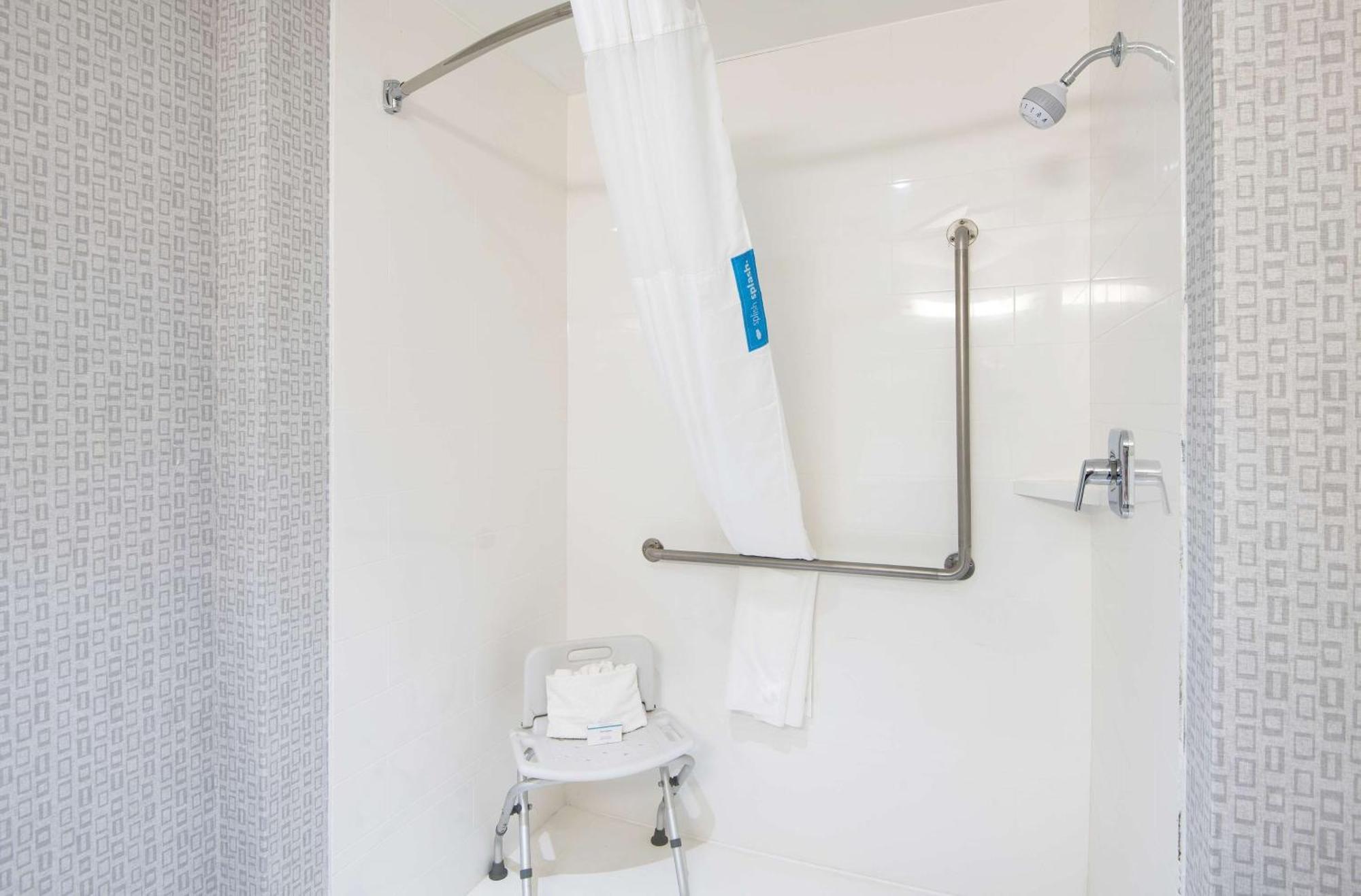 Hampton Inn By Hilton Kamloops Zewnętrze zdjęcie