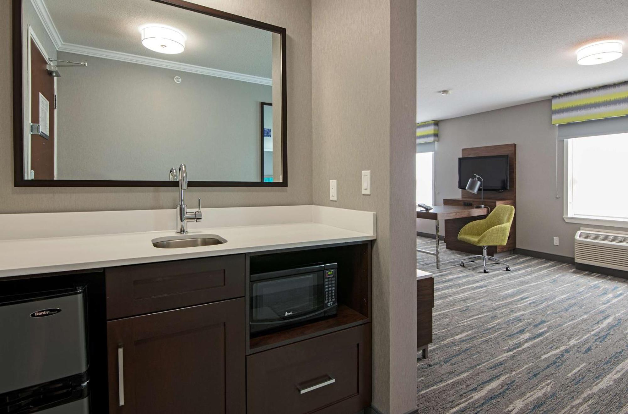 Hampton Inn By Hilton Kamloops Zewnętrze zdjęcie
