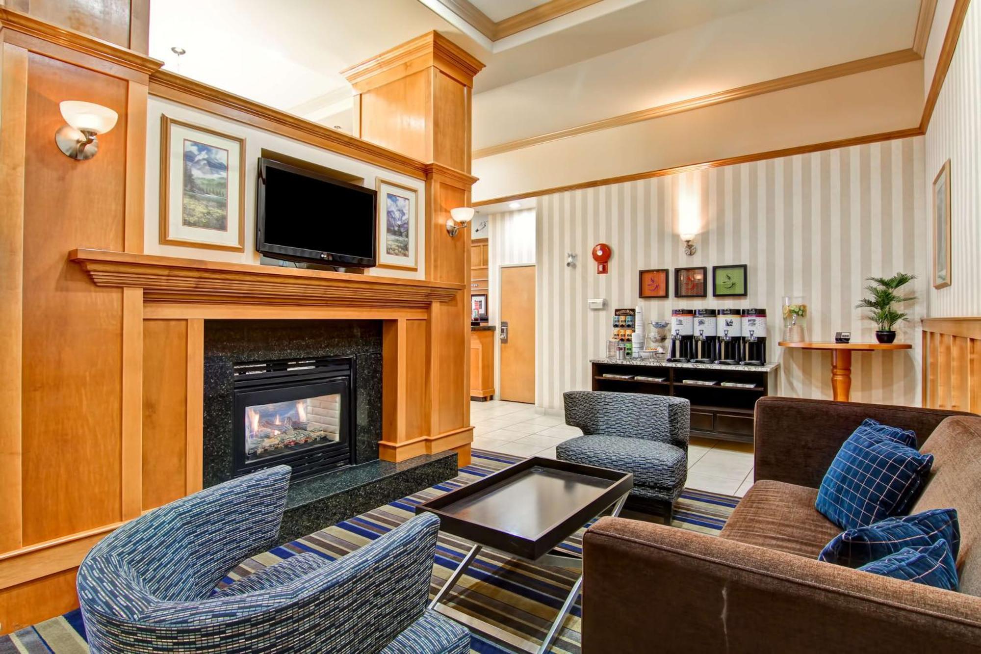 Hampton Inn By Hilton Kamloops Zewnętrze zdjęcie