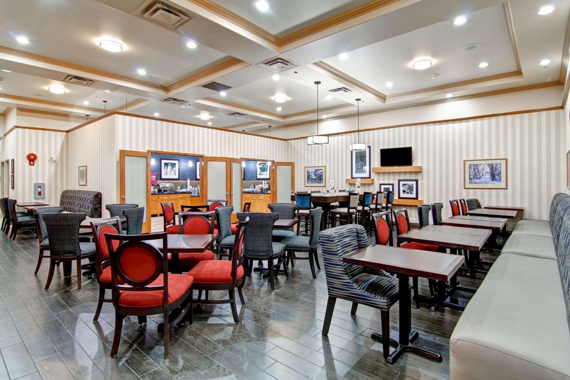 Hampton Inn By Hilton Kamloops Zewnętrze zdjęcie